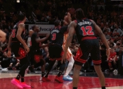 乐鱼体育下载-NBA季后赛：狂扫老鹰队进入决赛的简单介绍